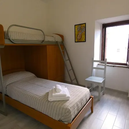 Scappo In Umbria, Casa Dei Nonni Apartment Collicello